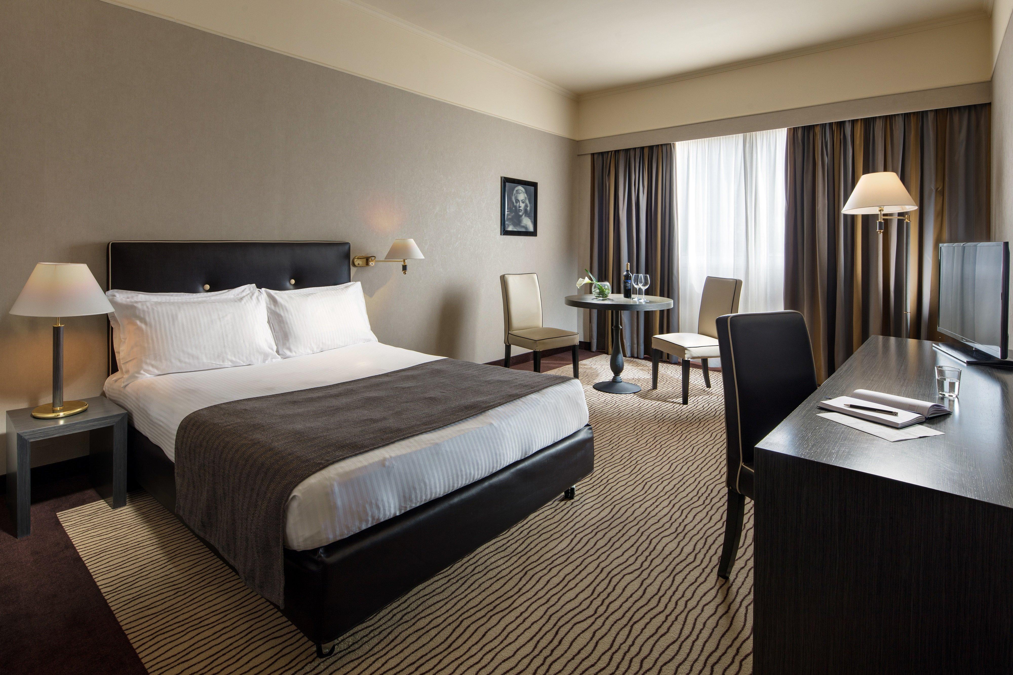 Holiday Inn Rome - Eur Parco Dei Medici By Ihg Екстер'єр фото