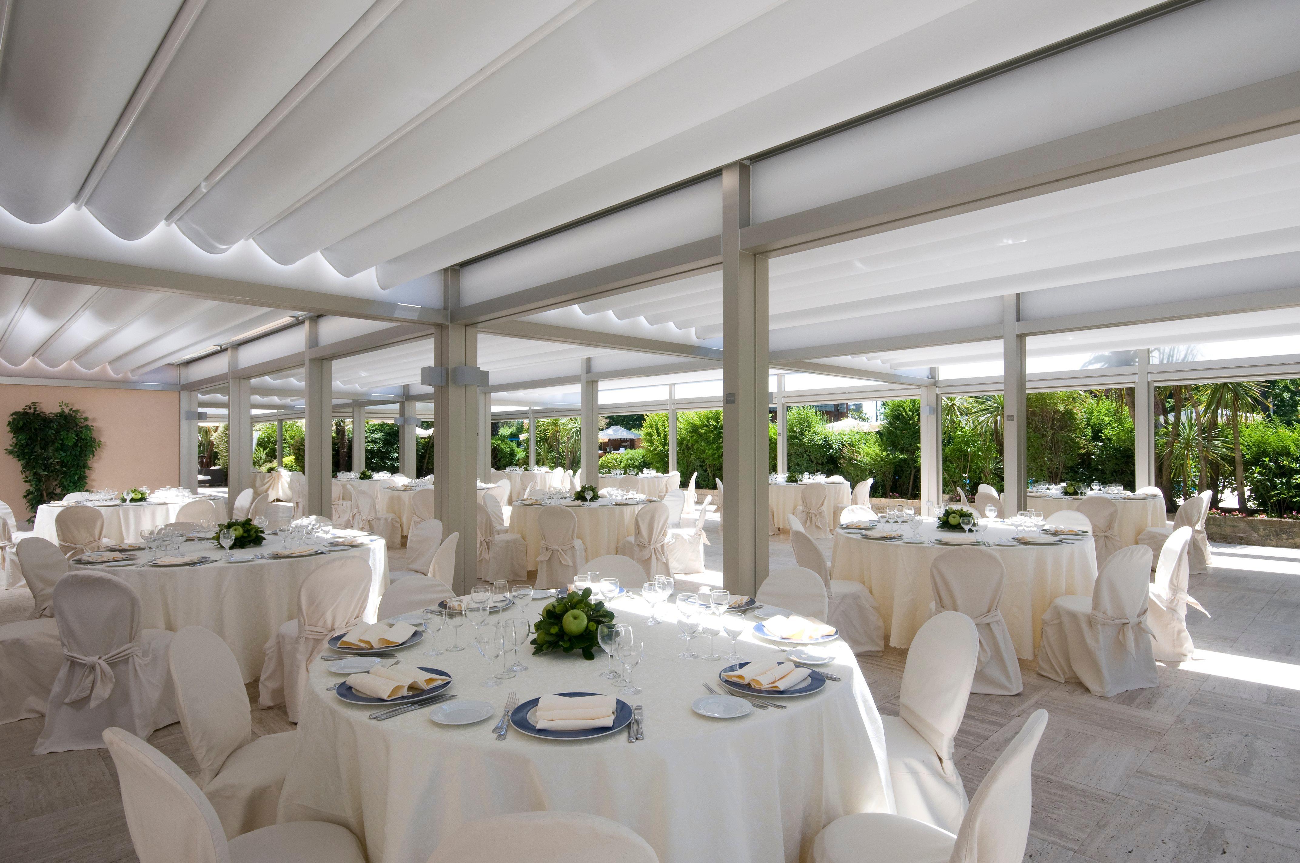 Holiday Inn Rome - Eur Parco Dei Medici By Ihg Екстер'єр фото
